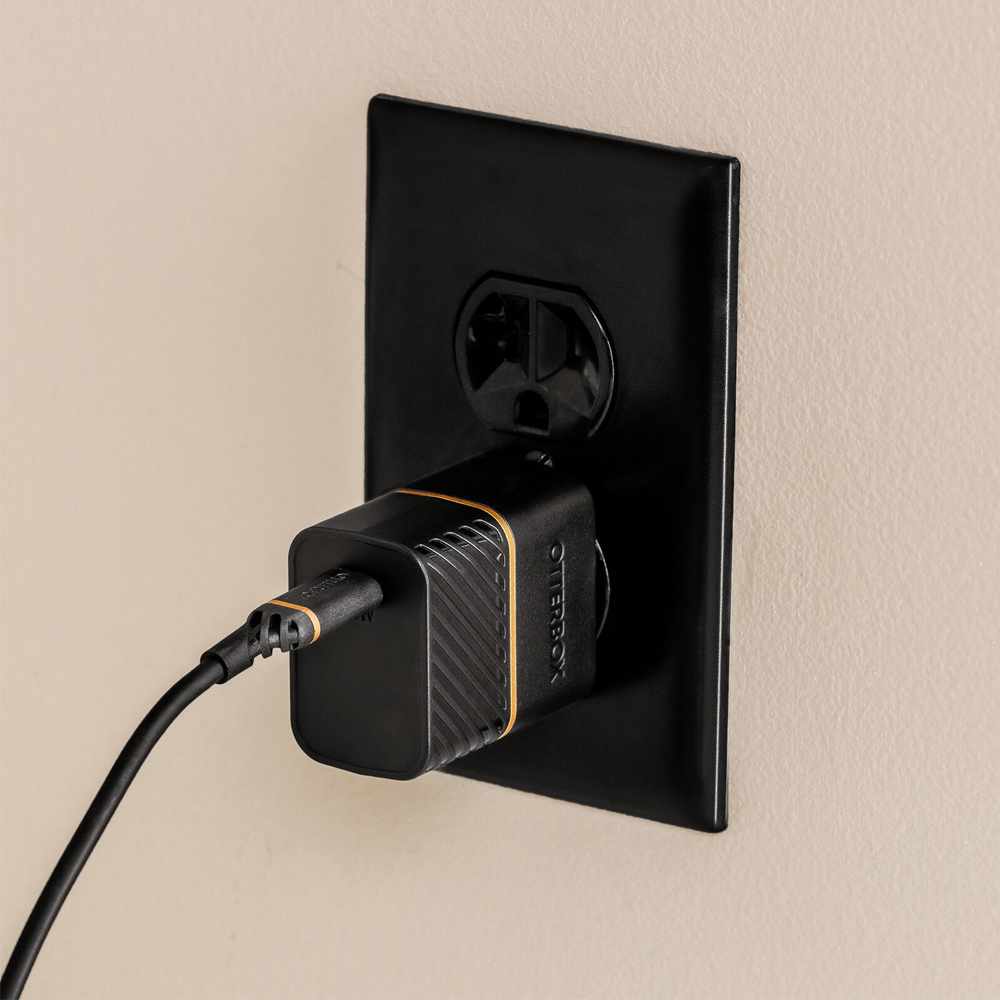 7881046 Fast Charge PD Gan 45W Wall Charger USB-C Black