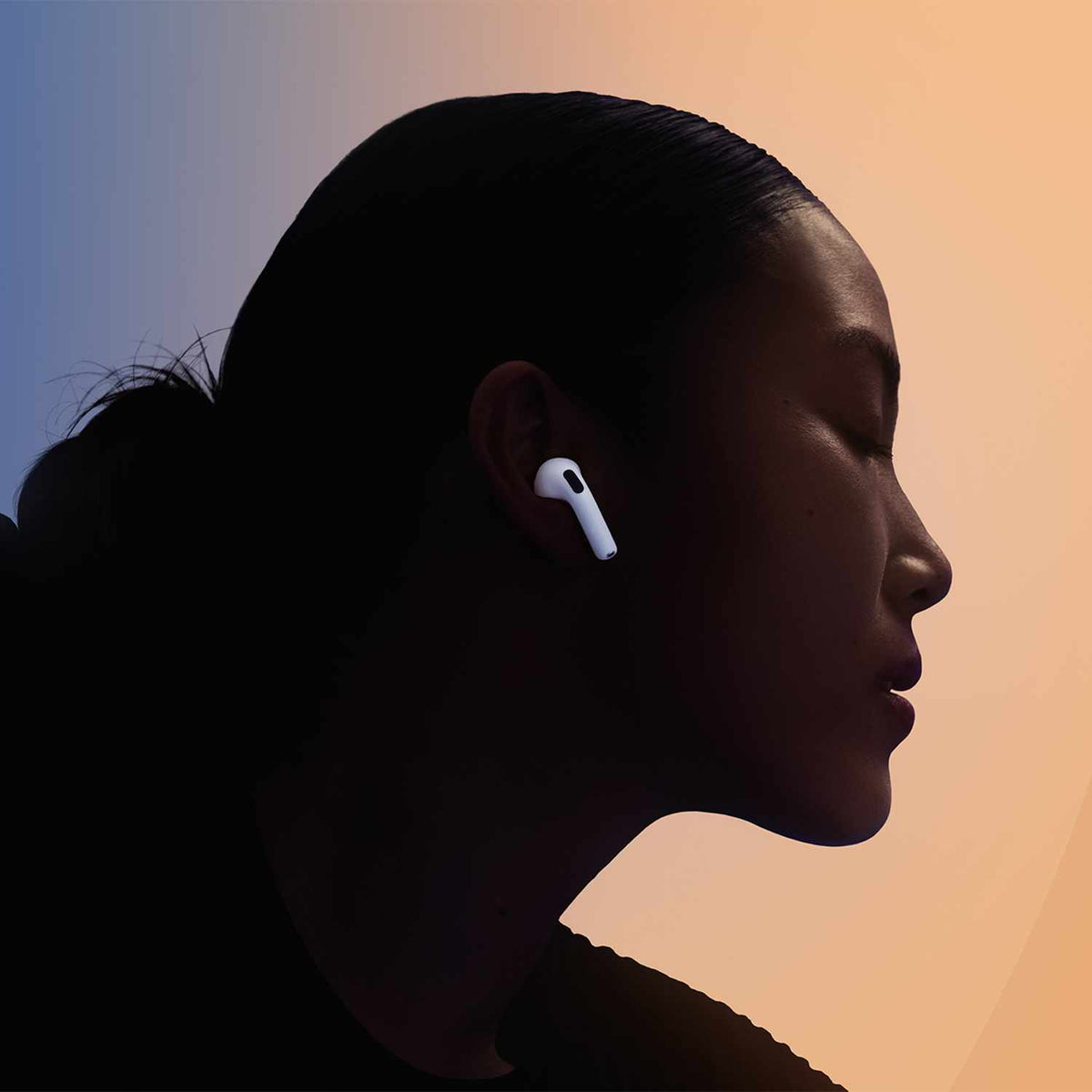 Apple AirPods 5 with Wireless Charging Case White