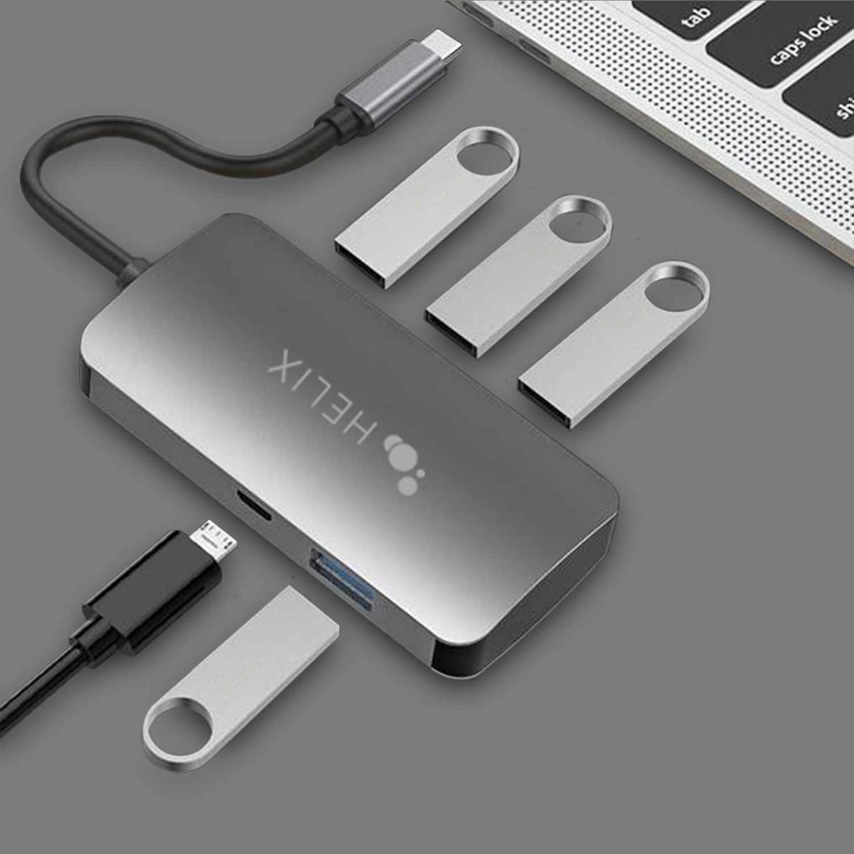 Helix/Retrak USB-C vers 4-port USB-A — Concentrateur — noir